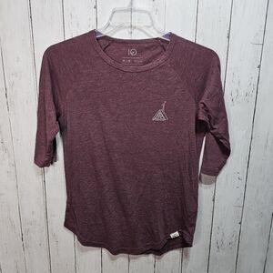 Tentree 10 Tree Women's ¾ Sleeve Maroon Cabin Life Graphic T-Shirt Size Medium.